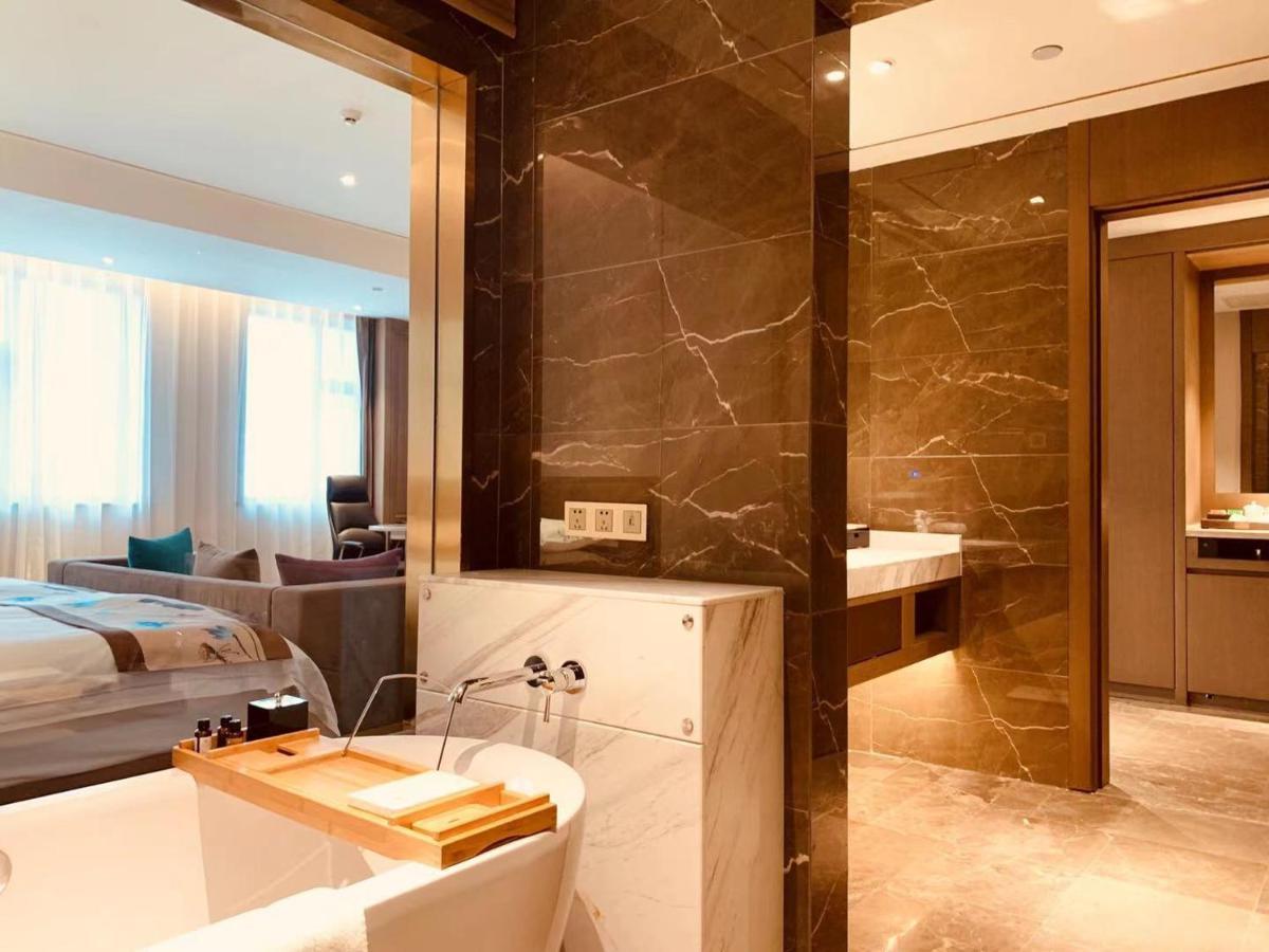 Baoying Jinling Hotel מראה חיצוני תמונה