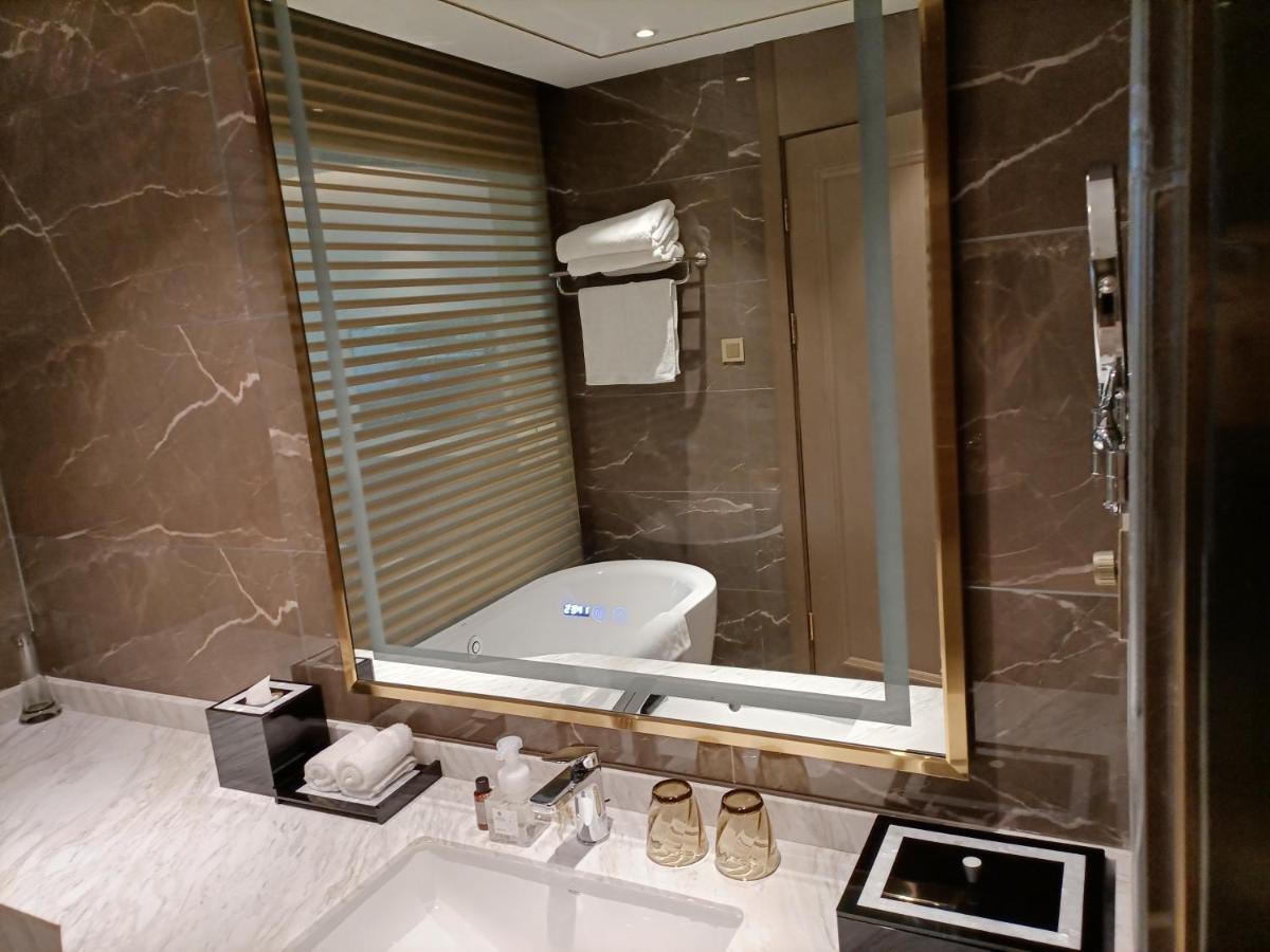 Baoying Jinling Hotel מראה חיצוני תמונה