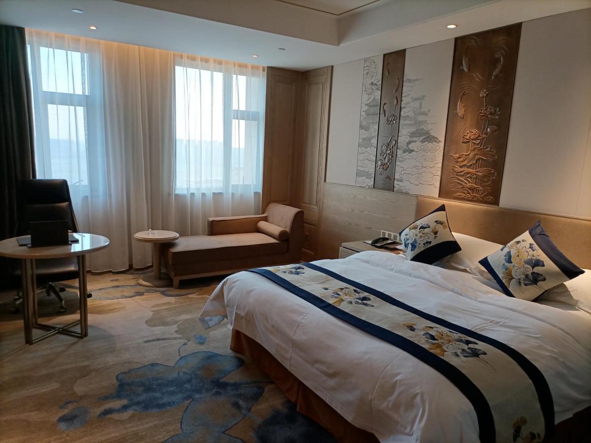 Baoying Jinling Hotel מראה חיצוני תמונה